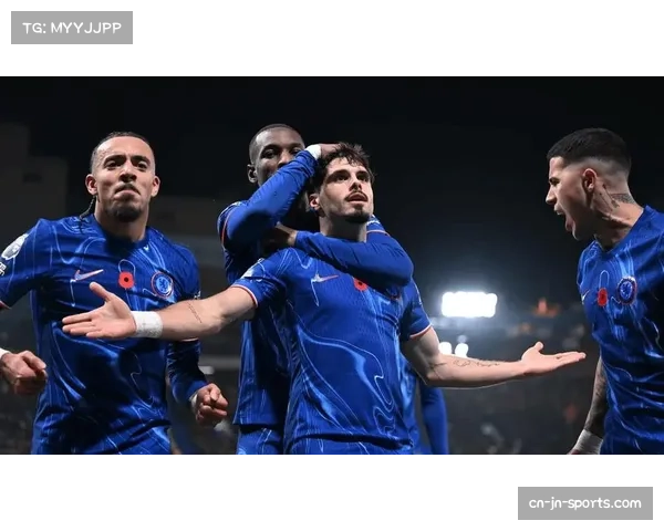 切尔西运用3-4-3变阵在少打一人情况下逼平阿森纳，展现防守弹性